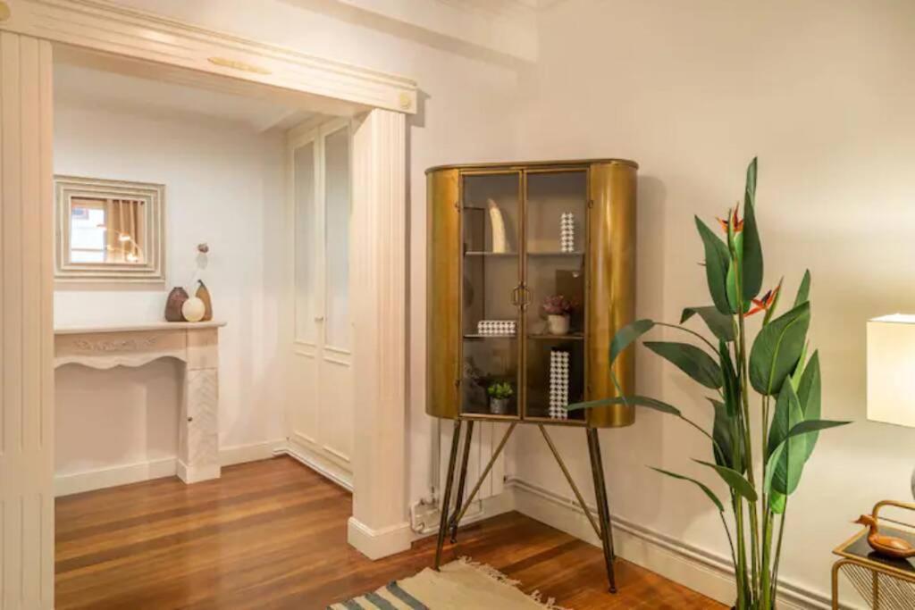 Exclusivo Apartamento En El Casco Viejo Билбао Екстериор снимка
